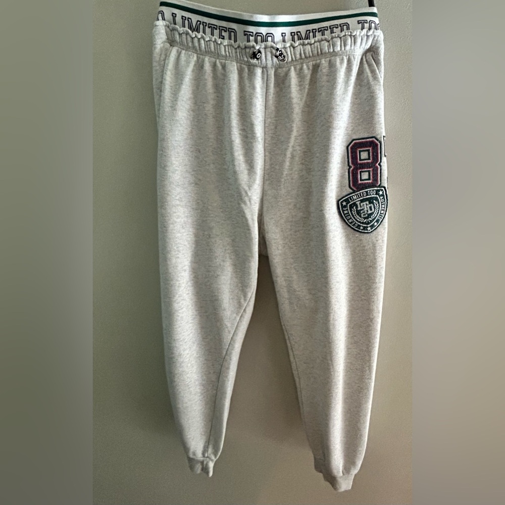 Light Gray Sweatpants with Patch